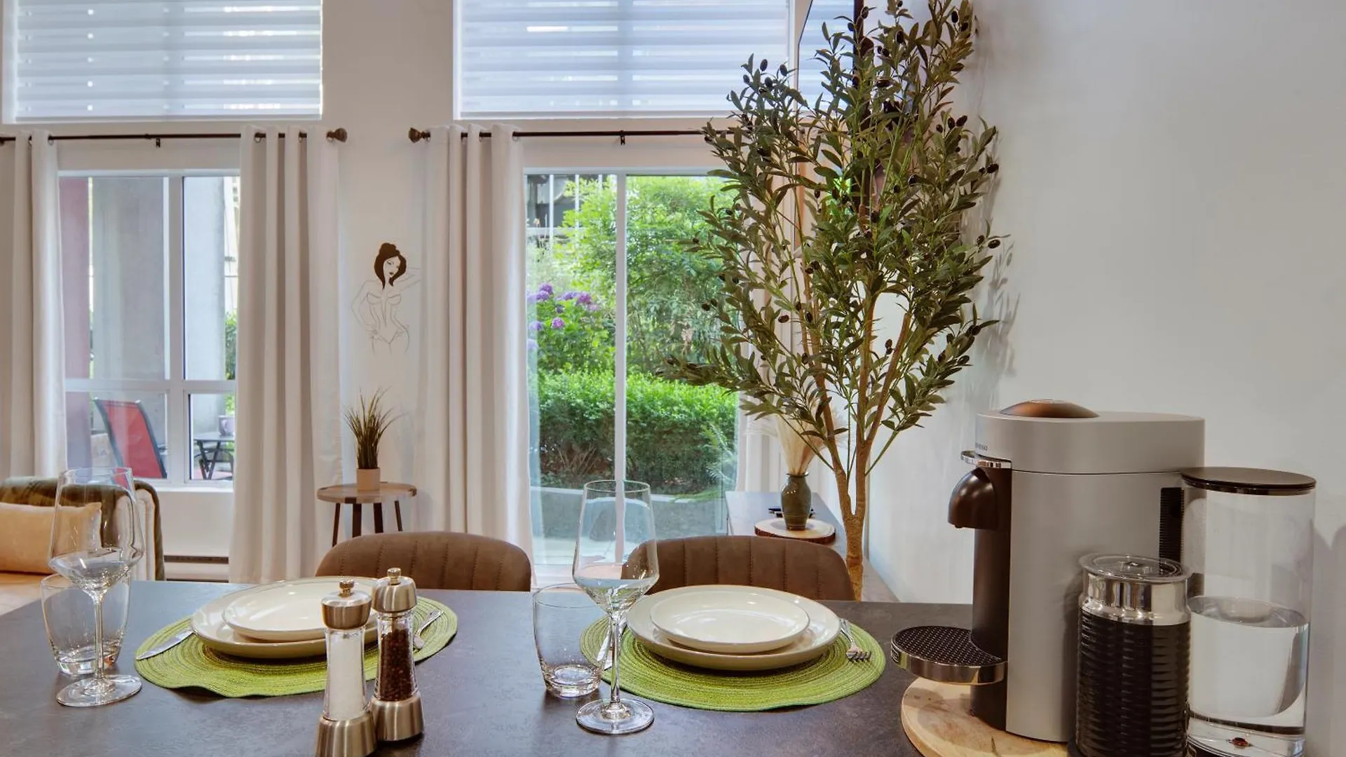 Ferienwohnung Cozy Two-Story Loft In Downtown Vancouver